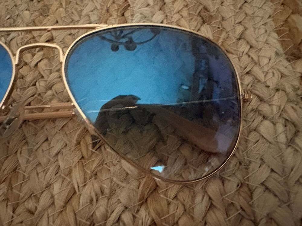 Ray-Ban RB3025 Aviator Sunglasses Gold Frame Blue Gradient Lenses - Picture 3 of 6
